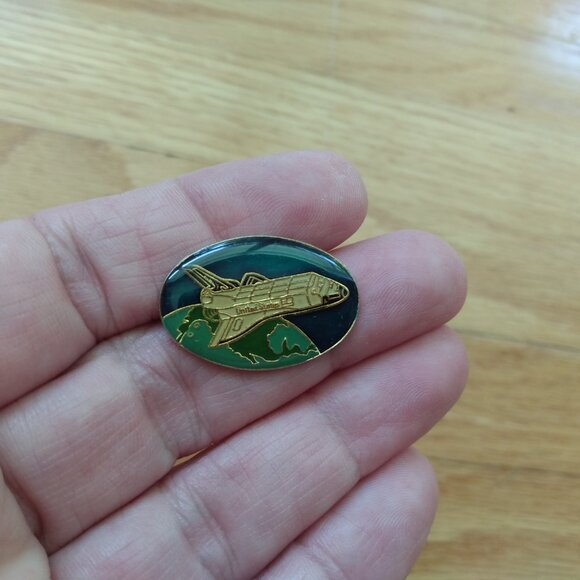 Vintage NASA Space Shuttle Pins Lot of 3 Tie Tacks Hat Lapel Johnson Center - Picture 12 of 13